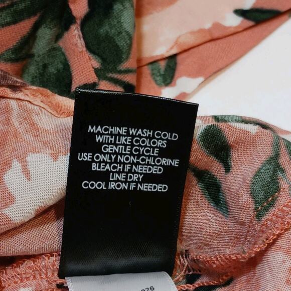 Torrid Harper Blouse Womens 14-16 Coral Floral 3/4 Sleeve Button Up Rayon EUC - Picture 8 of 10